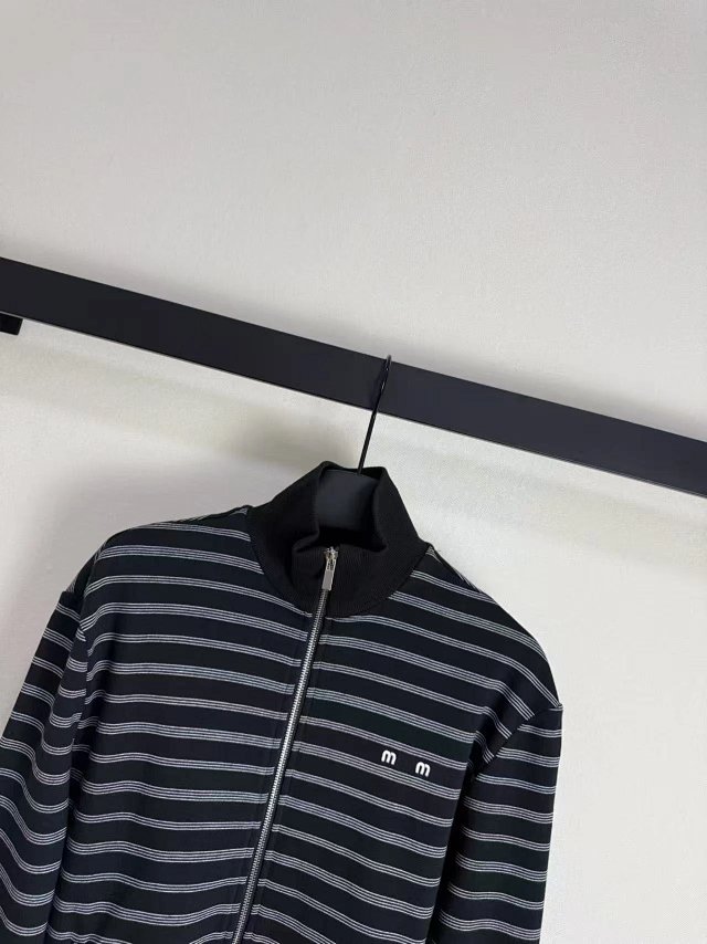 Cotton sweatshirt jacket: seller detail photo 3