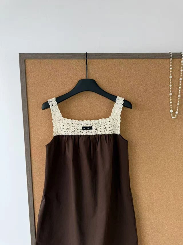 Dresses: seller detail photo 4