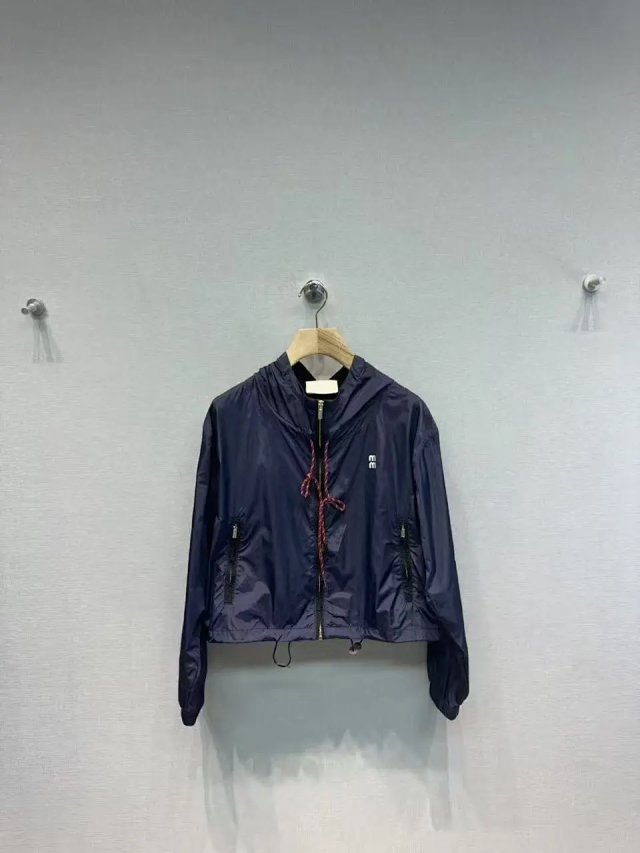 Technical fabric blouson jacket: seller detail photo 4