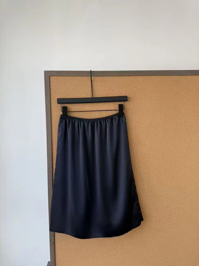 Blue Logo-Patch Cropped Satin Top: seller detail photo 10