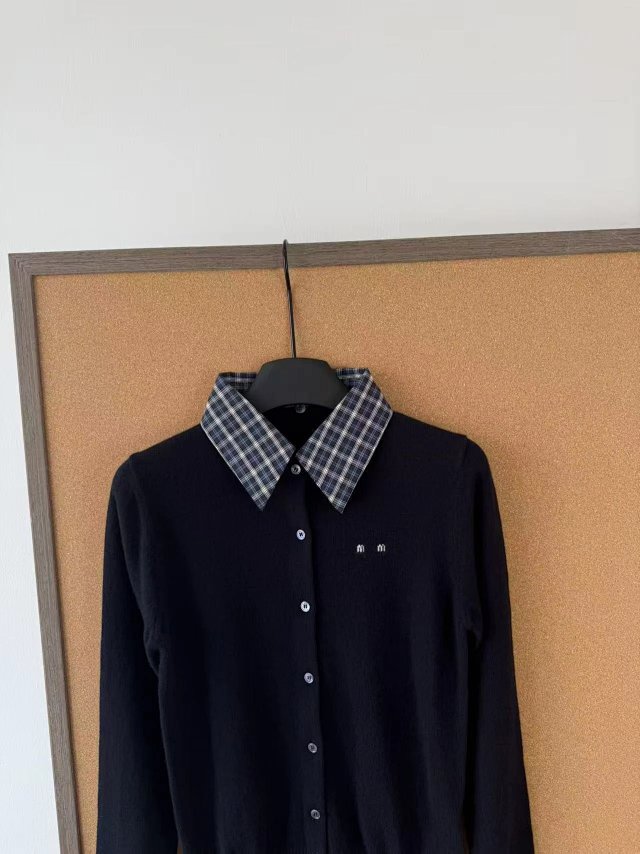 Cashmere cardigan: seller detail photo 3