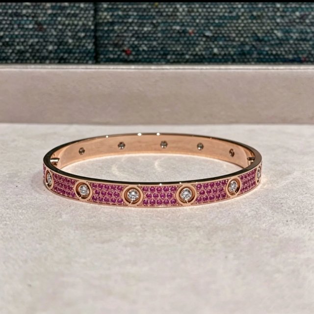 Cartier LOVE Bracelets: seller detail photo 4