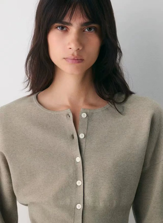Aritzia Wilfred: seller detail photo 6