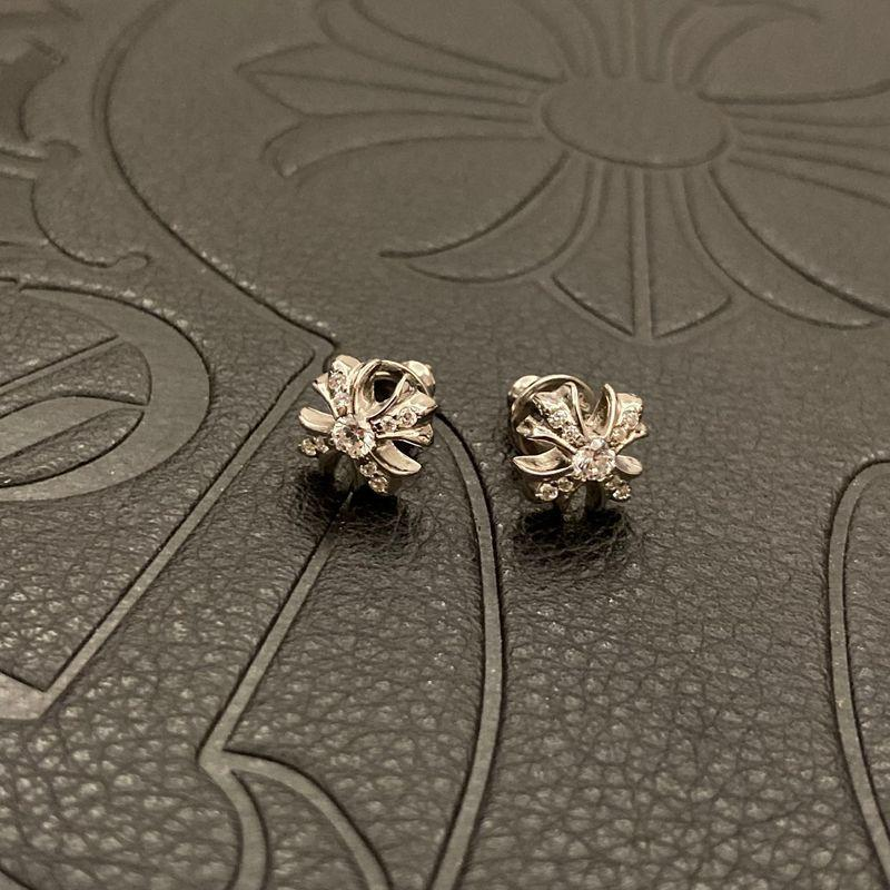 Full diamond cross for couples, retro classic style, ear needles for men and women, niche design, high-end ear accessories, new style