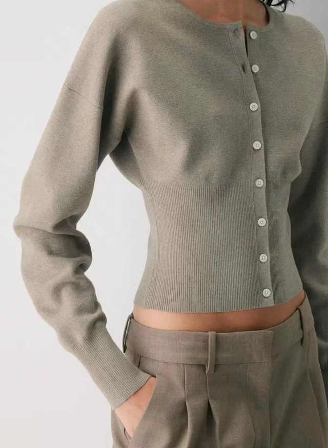 Aritzia Wilfred: seller detail photo 7