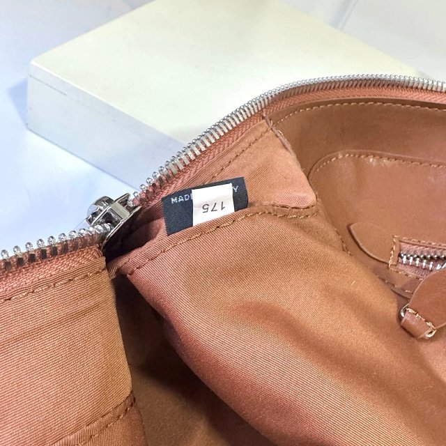 Miumiu: seller detail photo 8