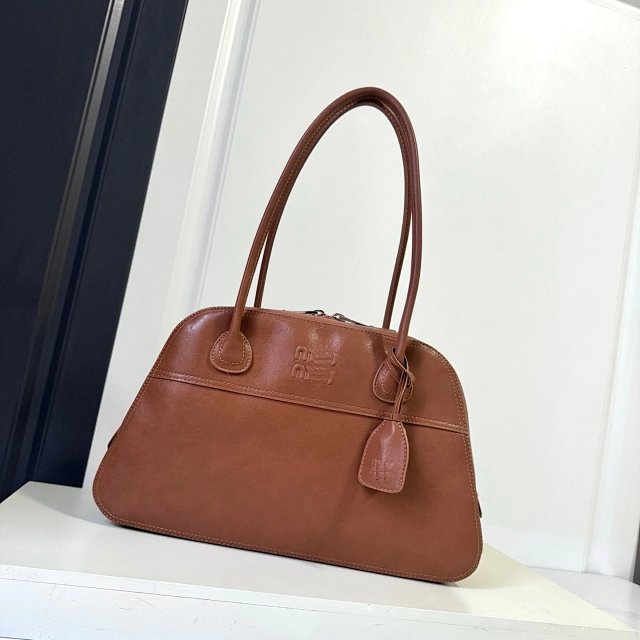 Miumiu: seller detail photo 3