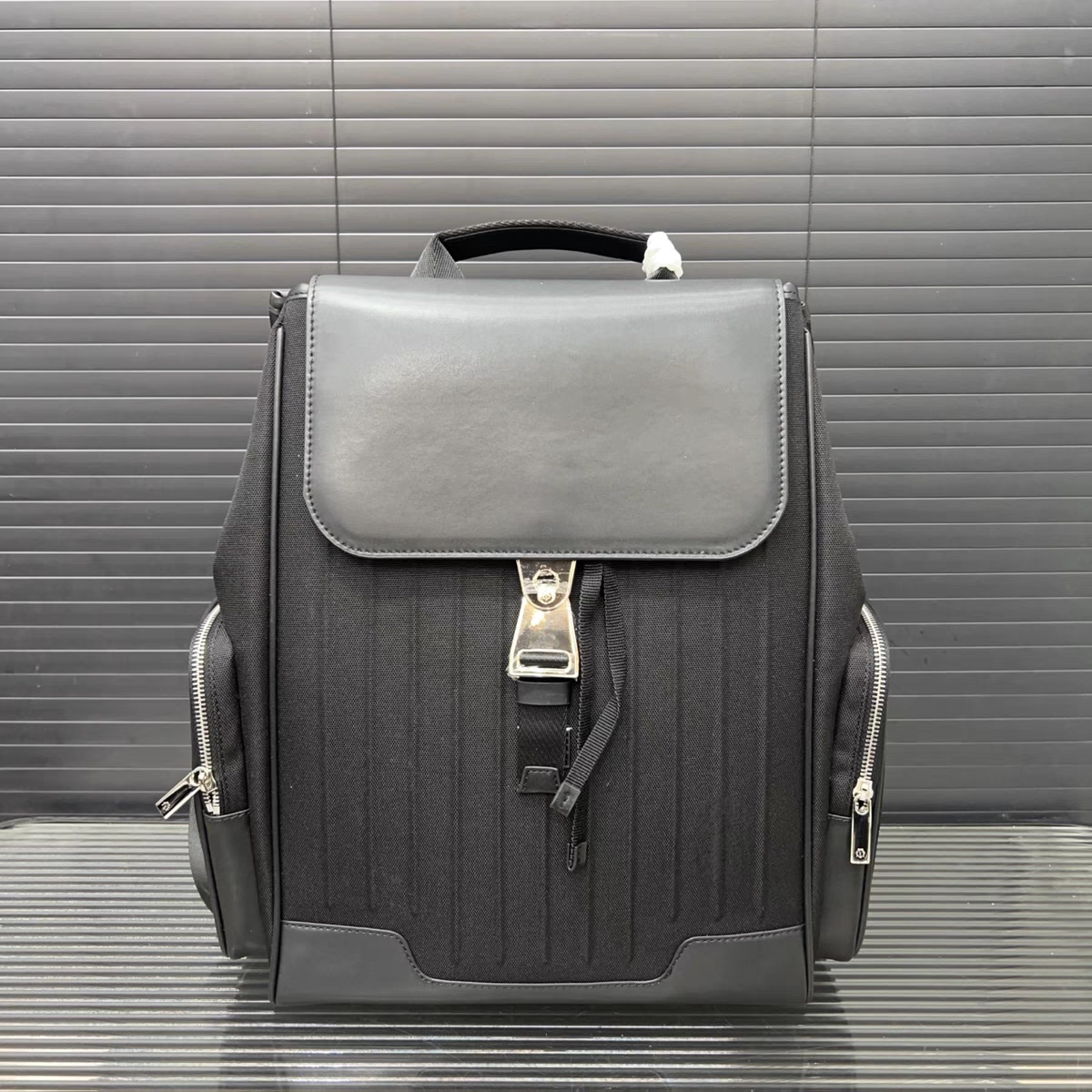 2025 New Fashionable Versatile Backpack for Women, Large Capacity Travel Backpack for Men, Business Computer Bag