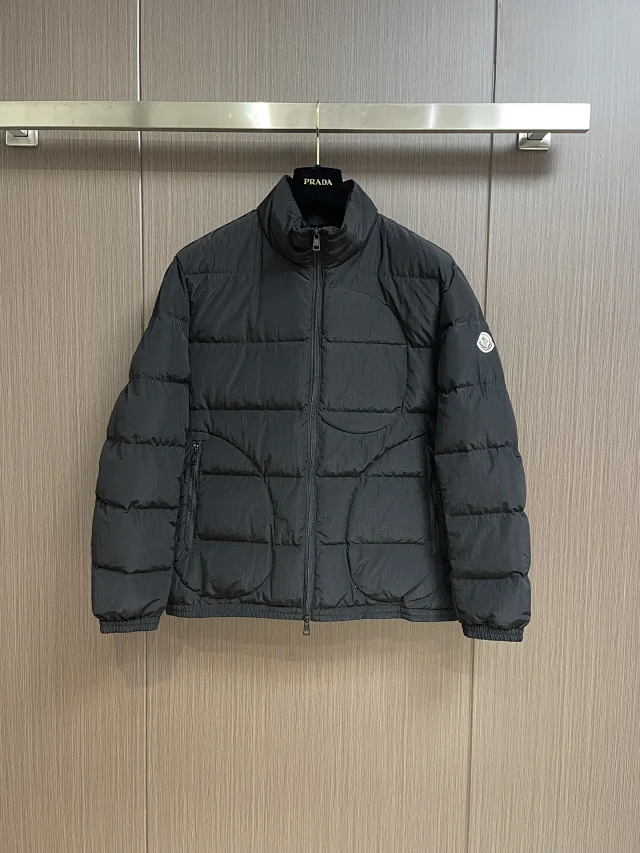 Moncler Down Jackets Fur-Trim Hooded Belted Jacket product detail image 3