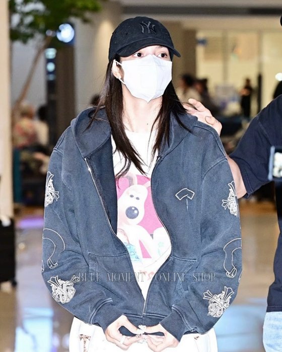 (Correct version) Lisa airport same retro American Sanskrit letter washed hooded zipper jacket for men and women