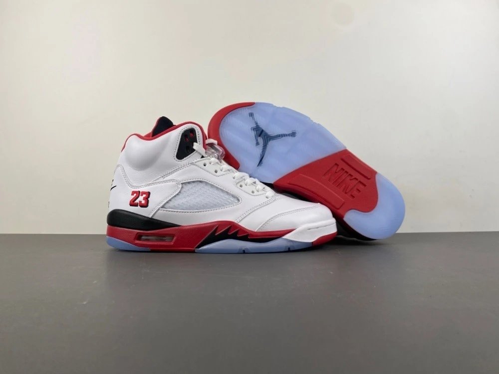 White, red and black 23 colors hq7978-101