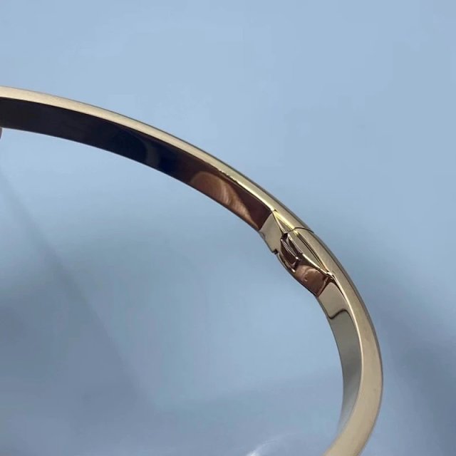 Cartier LOVE Bracelets: seller detail photo 10