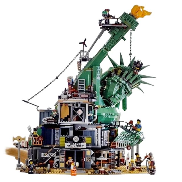 Lego-compatible "Apocalypseburg" Fallen Statue of Liberty building block set: seller detail photo 7