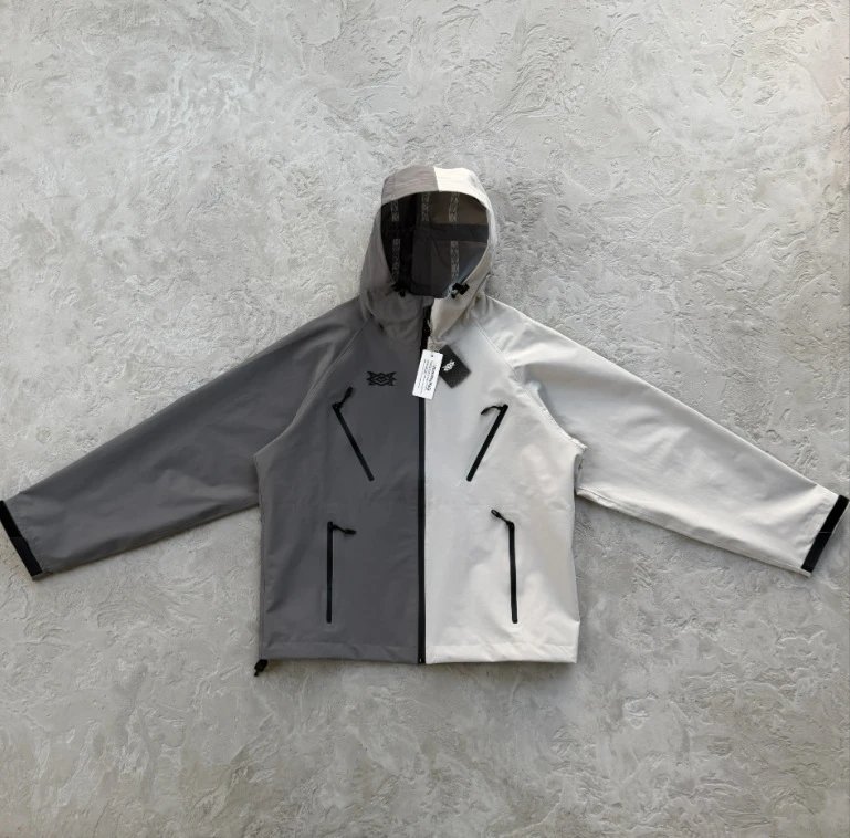 MUTA Jackets Hooded zip-up shell jacket with multiple zip pockets — Color-blocked white and gray