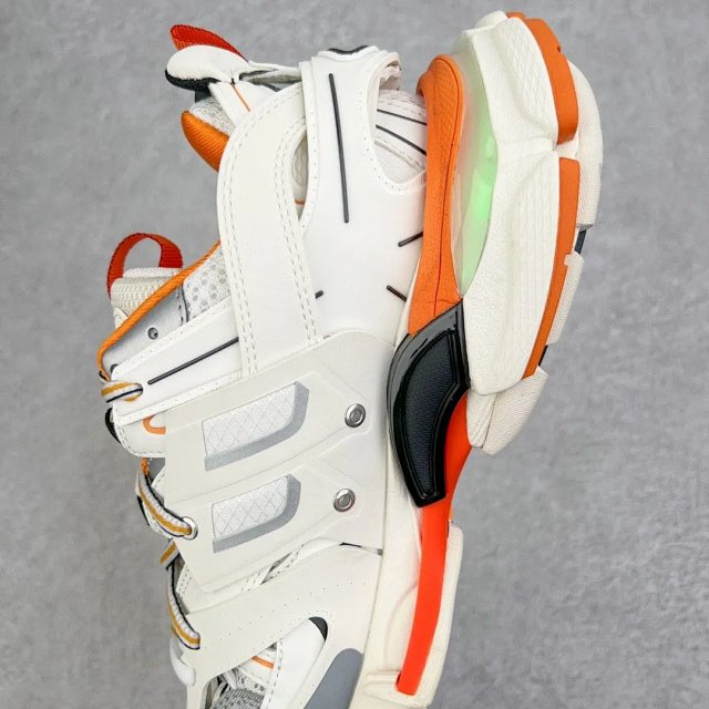 Balenciaga Shoes: seller detail photo 9