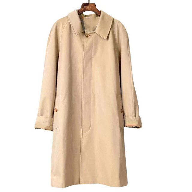 Burberry Camden Heritage Button Coat: seller detail photo 3