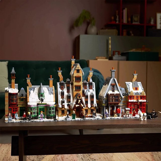 LEGO Harry Potter-compatible Hogsmeade Village building block street scene toy: seller detail photo 2