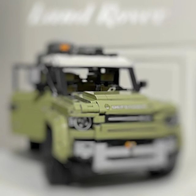Large-scale, complex build: LEGO Technic-compatible Land Rover Defender off-road vehicle.: seller detail photo 2