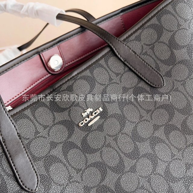 Coach City Tote: seller detail photo 6