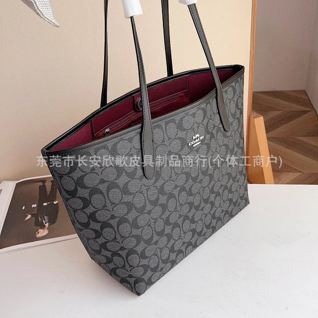Coach City Tote: seller detail photo 3