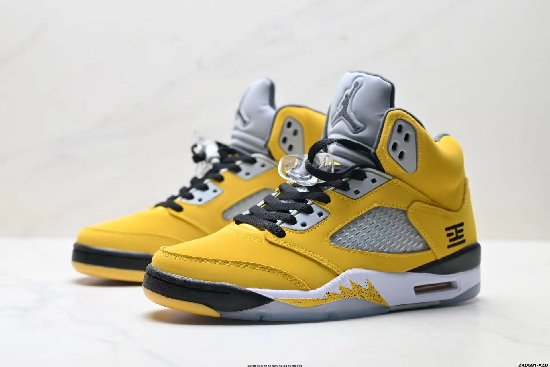 Yellow 454783-701