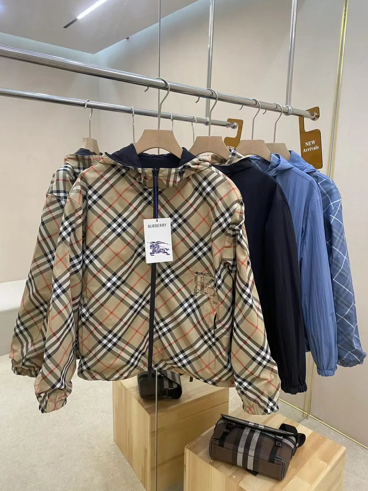 Burberry Reversible Vintage Check Hooded Jacket Archive Beige