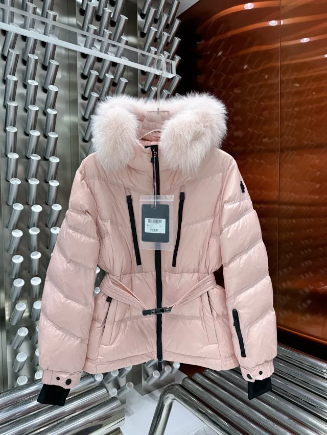 Moncler Down Jackets Fur-Trim Hooded Belted Jacket product detail image 9