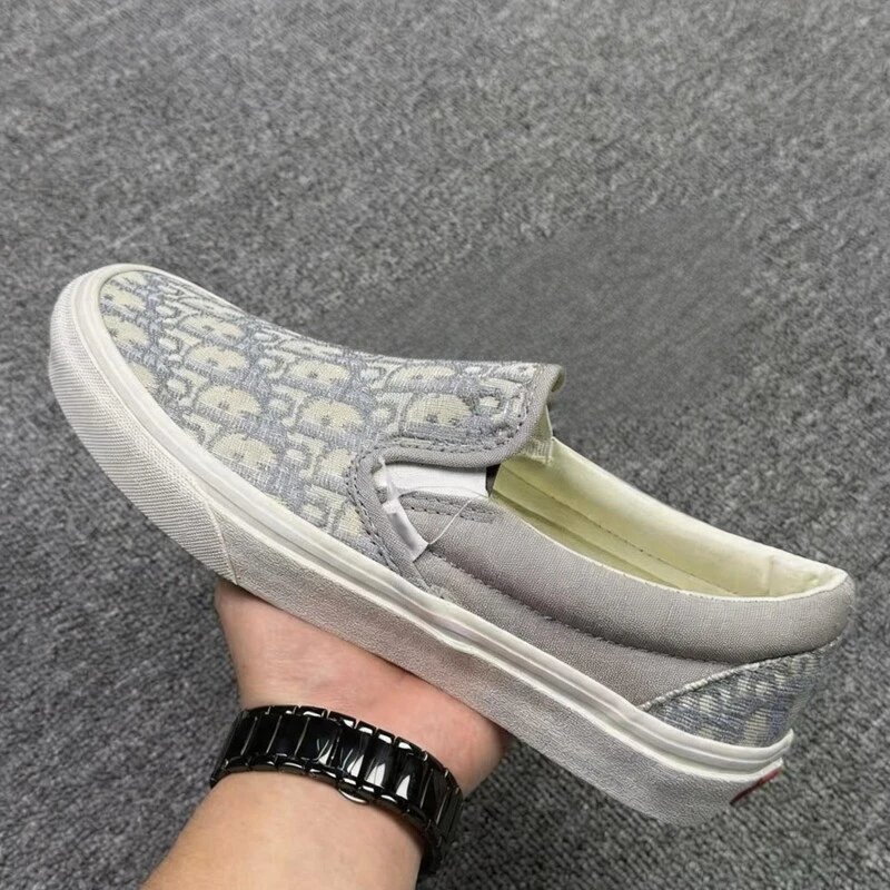 Slip-On Light Grey