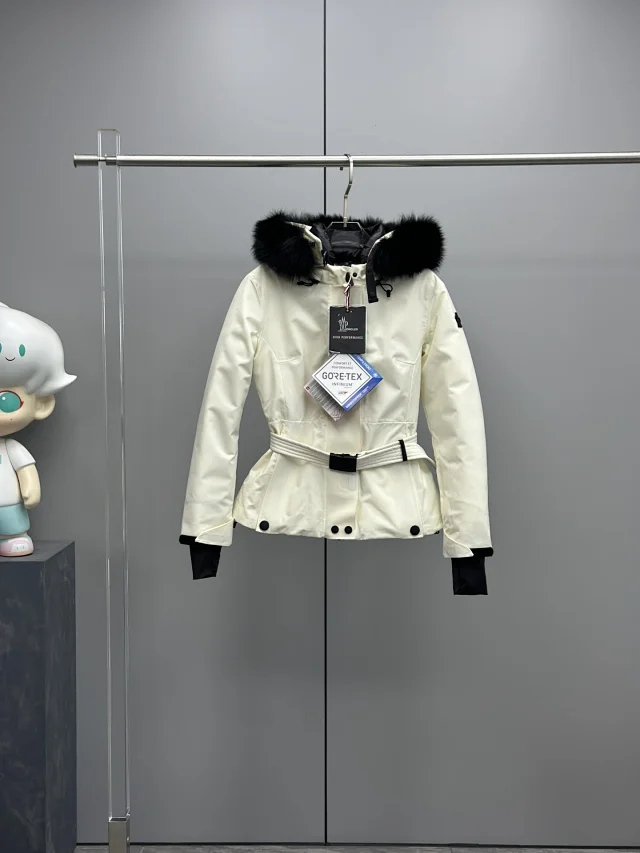 Moncler Down Jackets Fur-Trim Hooded Belted Jacket product detail image 6