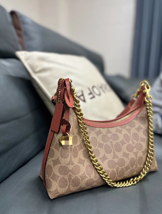 Coach-Juliet: seller detail photo 1