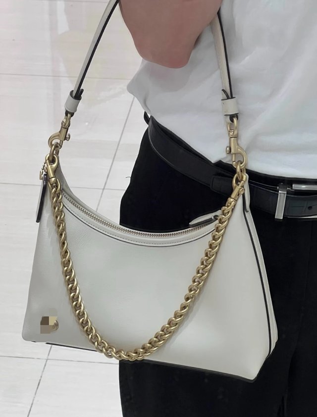 Coach-Juliet: seller detail photo 5