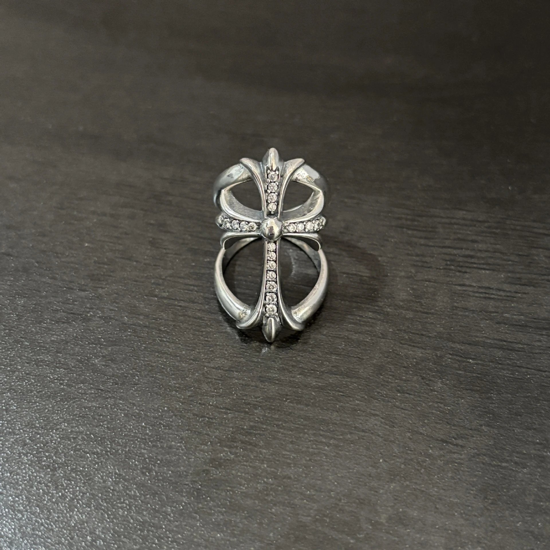 Silver and white diamond style