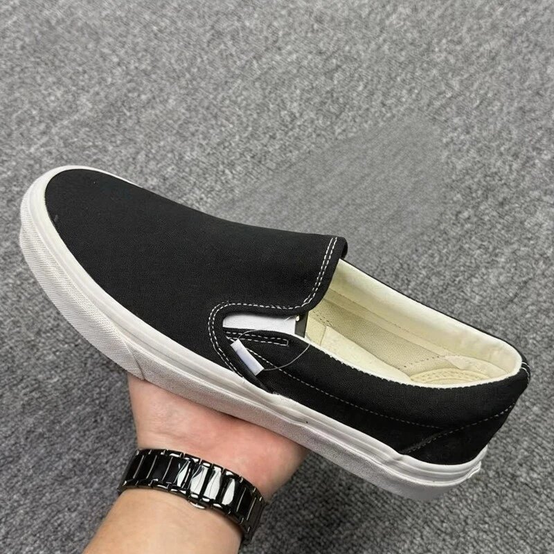 Slip-On All Black