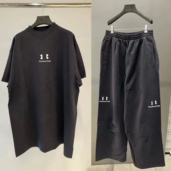 HANBAO 【 Dress Up Good Goods 】 UA Co branded Logo Embroidered Loose Short sleeved T-shirt/Pants Set for Men and Women