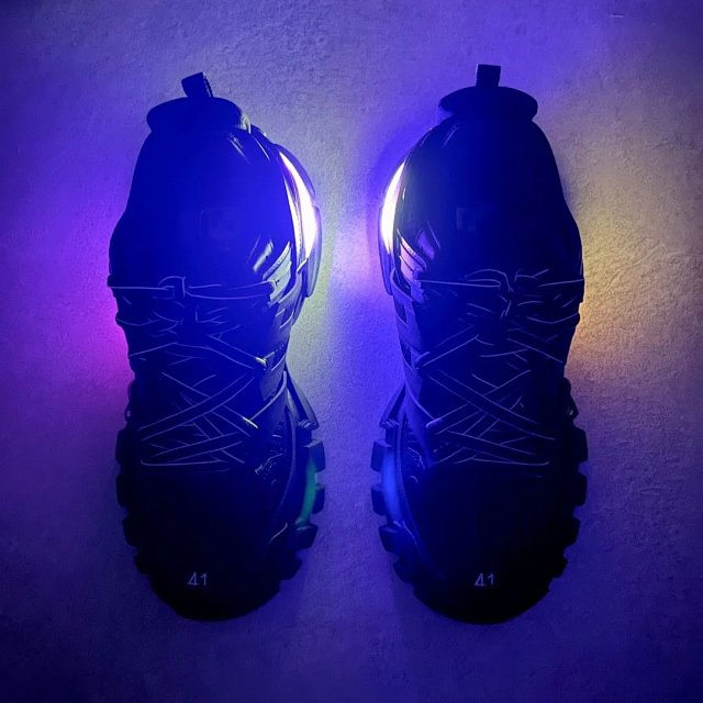 Balenciaga Shoes: seller detail photo 2