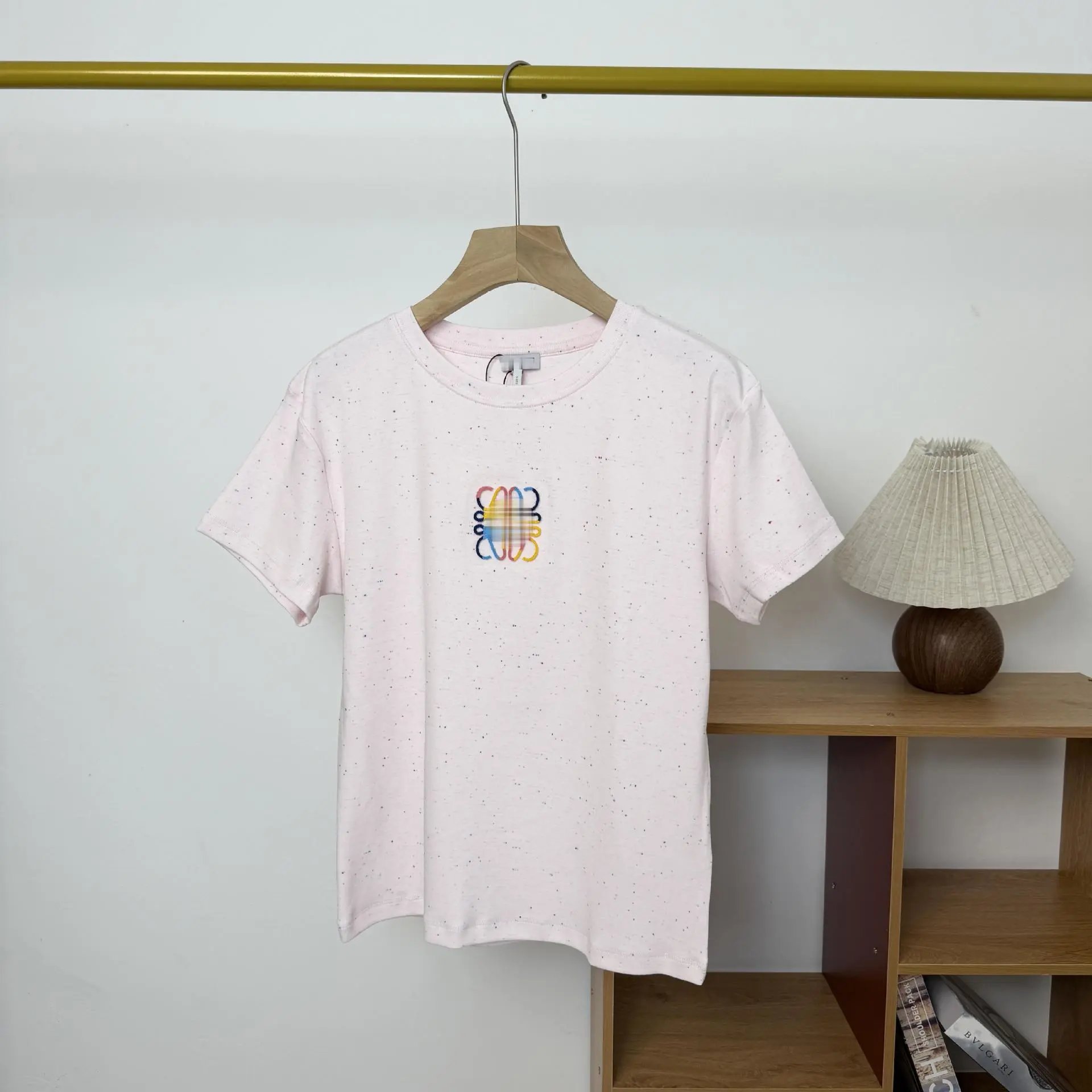 Design Speckled Pink T-Shirt with Abstract Rainbow Logo - 7
