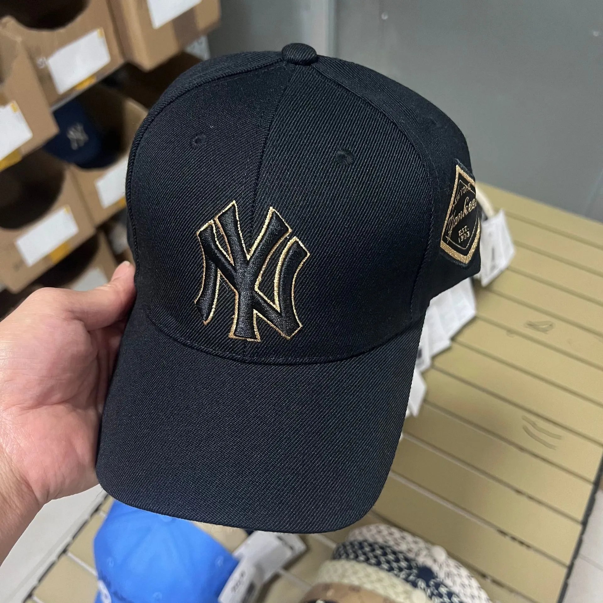MLB New York Yankees Black Embroidered Baseball Cap - 23