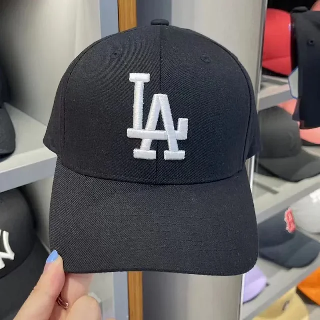 MLB Hats Adjustable curved-brim baseball cap with embroidered New York Yankees logo product detail image 30