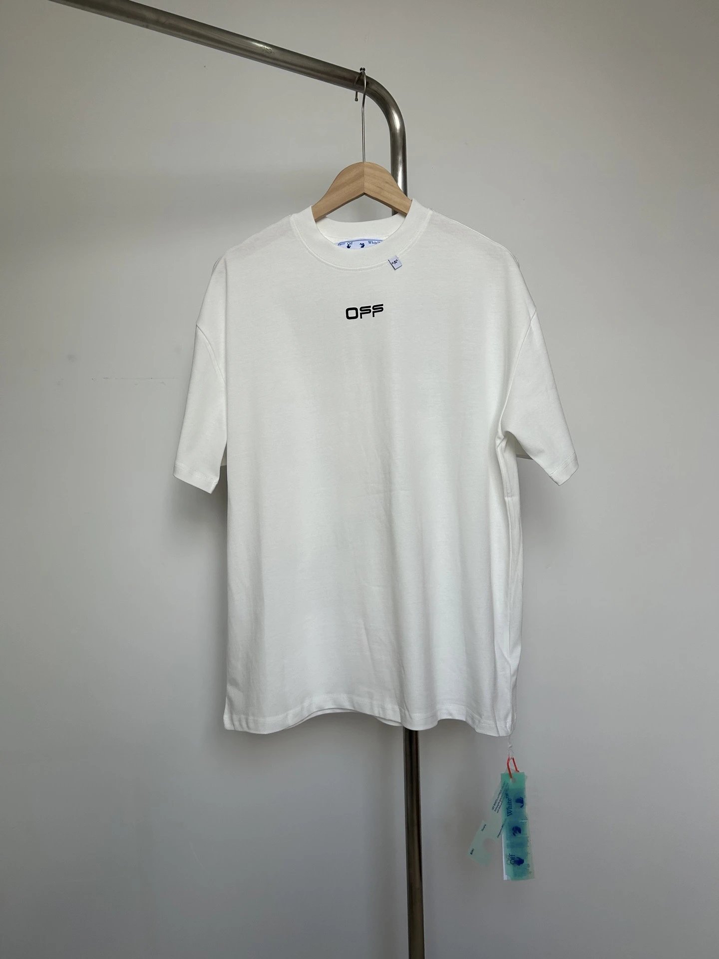 Off-White Arrow Print T-Shirt Black - 50