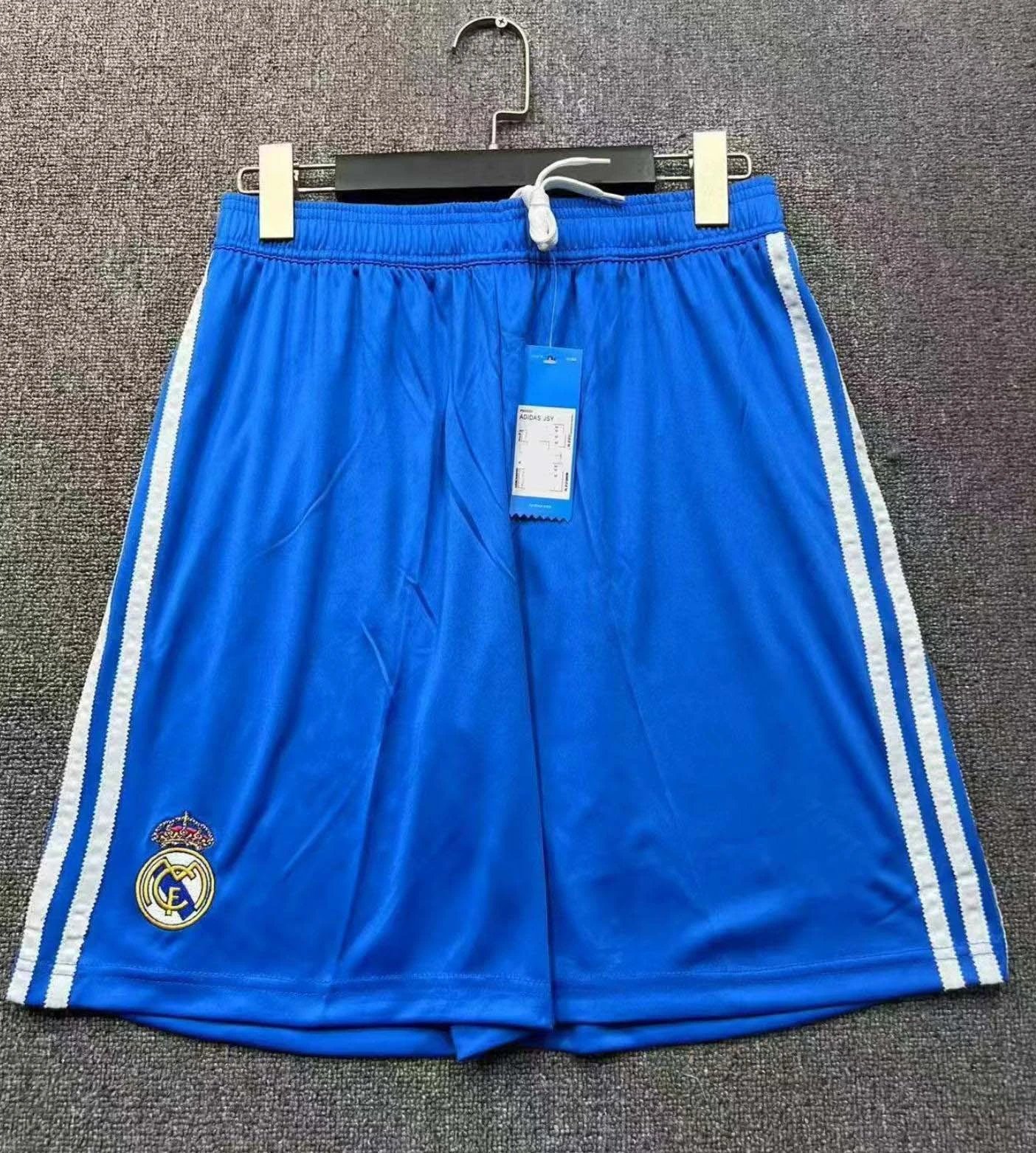 Adidas Shorts Football with club or national team crests — 2526 Emperor M Two guests