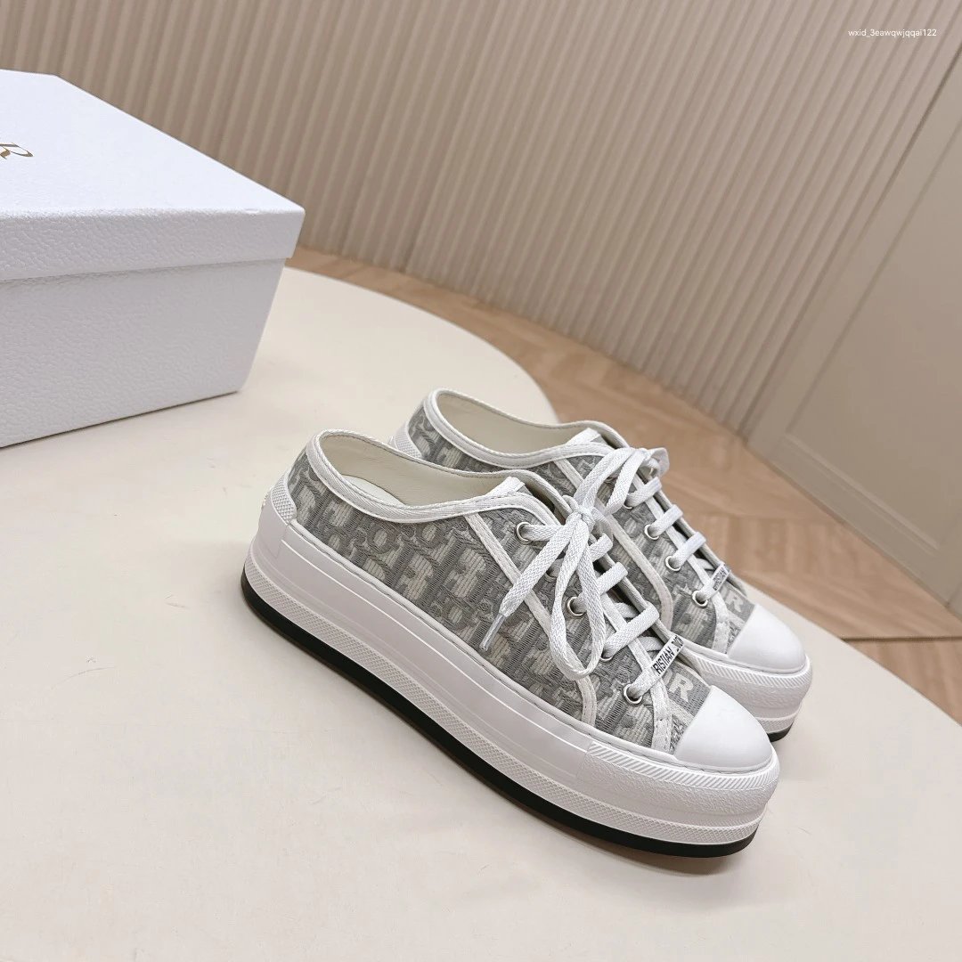 Chanel Tweed Low-Top Sneakers Black and White Canvas Shoes - 4