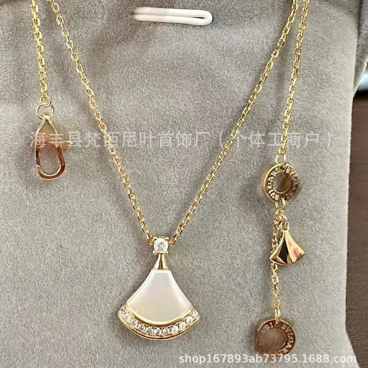 Gold Fan Pendant Nec