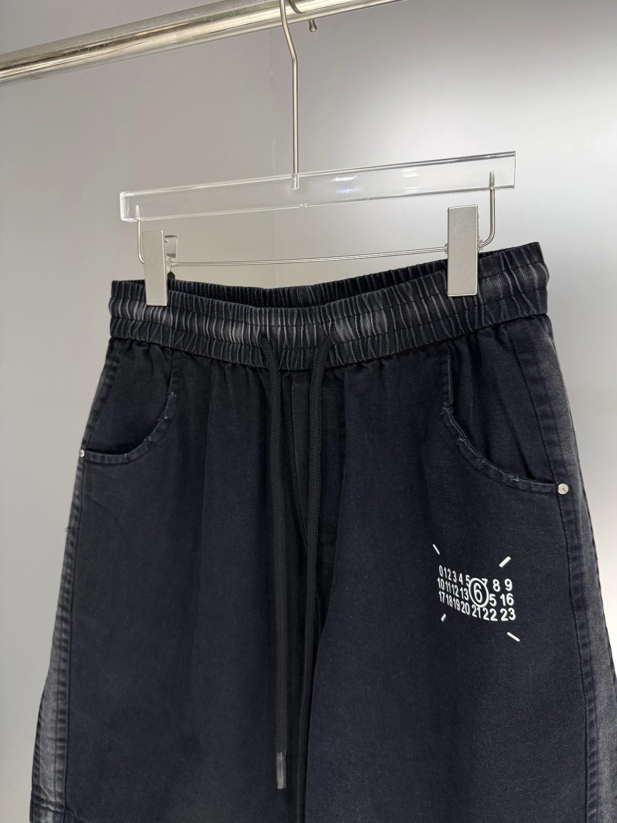 Maison Margiela Tabi Denim Shorts Gray - 2
