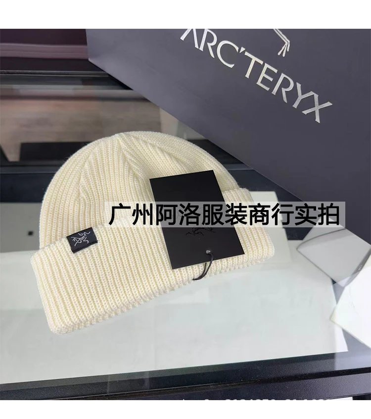 Arc'teryx Standard Beanie Gray Knit Hat - 11