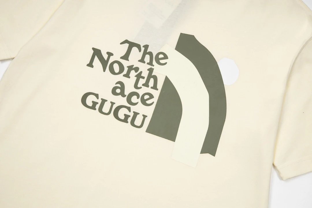 Gucci GUGU x The North Face Graphic Print Black T-Shirt T-Shirts - 7