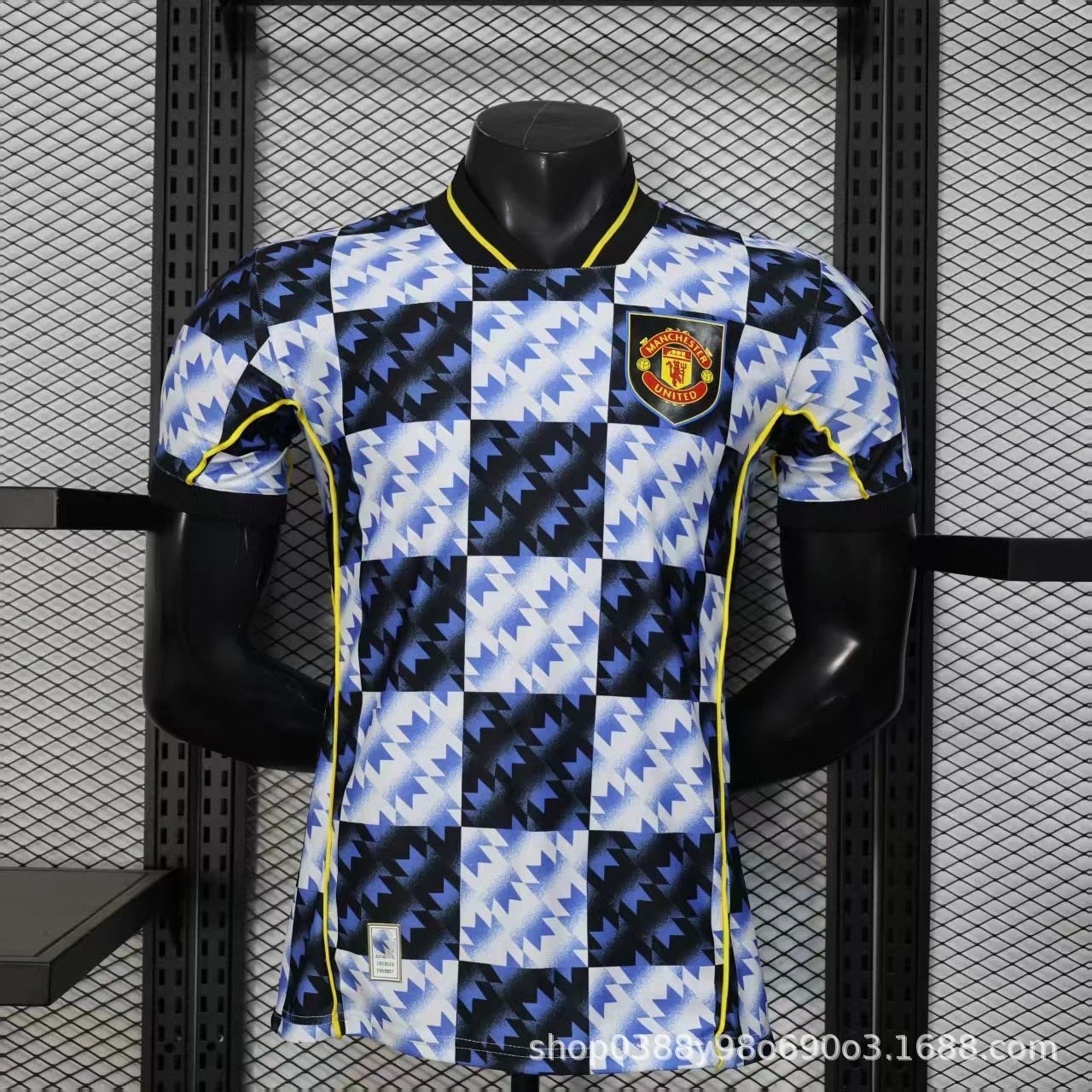 Adidas Manchester United White Away Shorts - 10