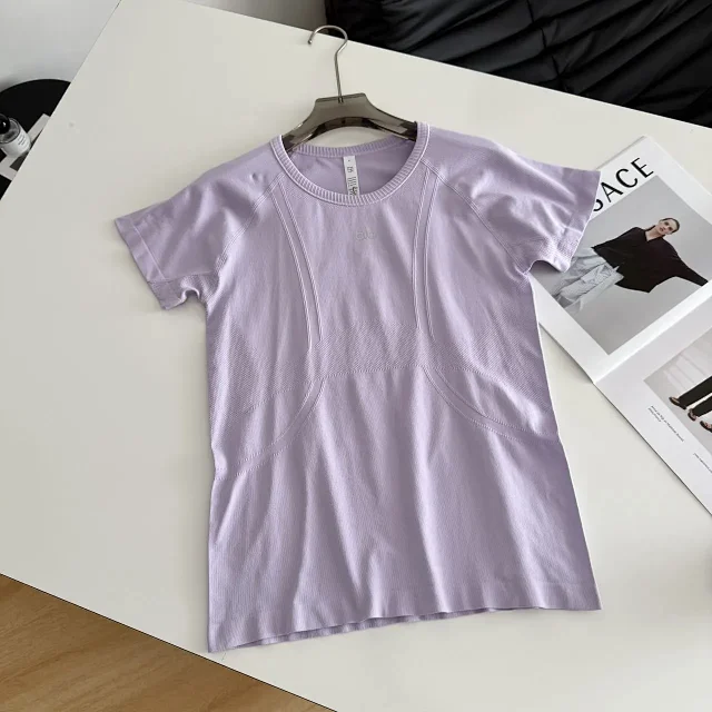 Alo Yoga T-Shirts Seamless Short-Sleeve Crewneck Performance T-Shirt product detail image 4