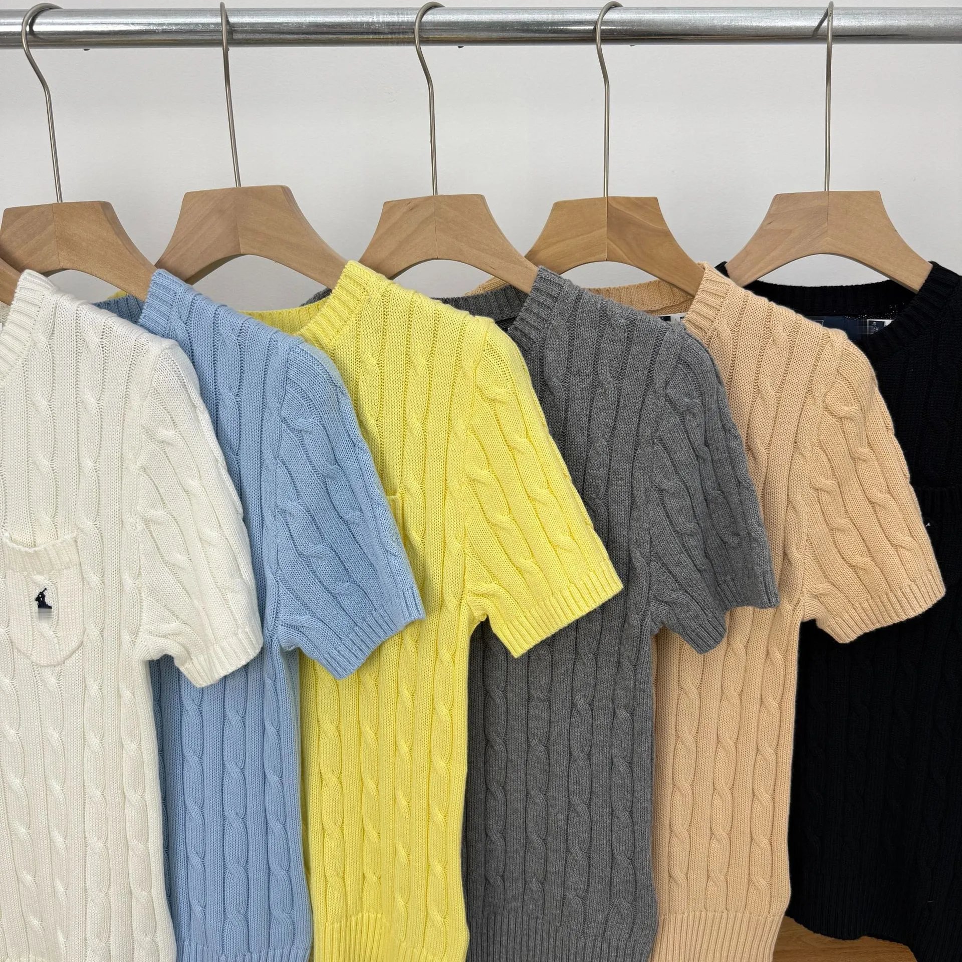 Design Cable Knit Short-Sleeve Sweater Beige Sweater - 4