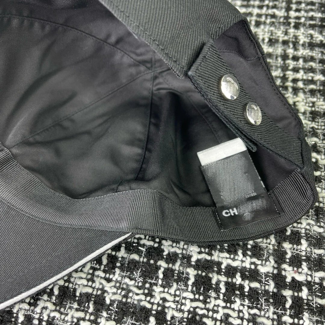 Chanel Logo Embroidered Baseball Cap Black and Beige - 7