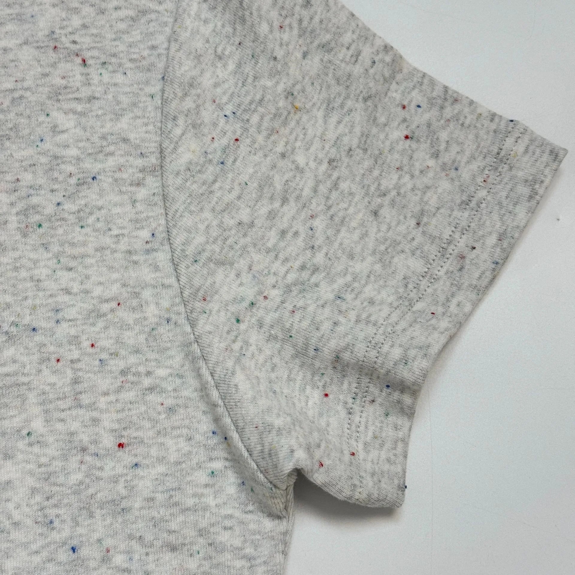 Design Speckled Pink T-Shirt with Abstract Rainbow Logo - 17
